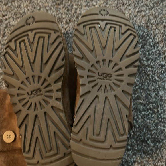 UGG boots - Picture 3 of 4